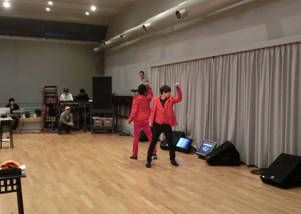 Staff Blog 14 05 21 Kamiyu In Wonderland 3 Talk Live Dvd Release On May 28 Kiramune Stars